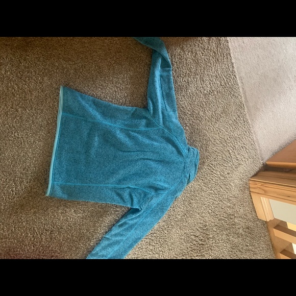 Size Medium Patagonia sweatshirt. - Picture 2 of 2